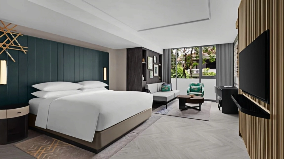 Modern Nature-Fusion Retreat Hotel Room Design