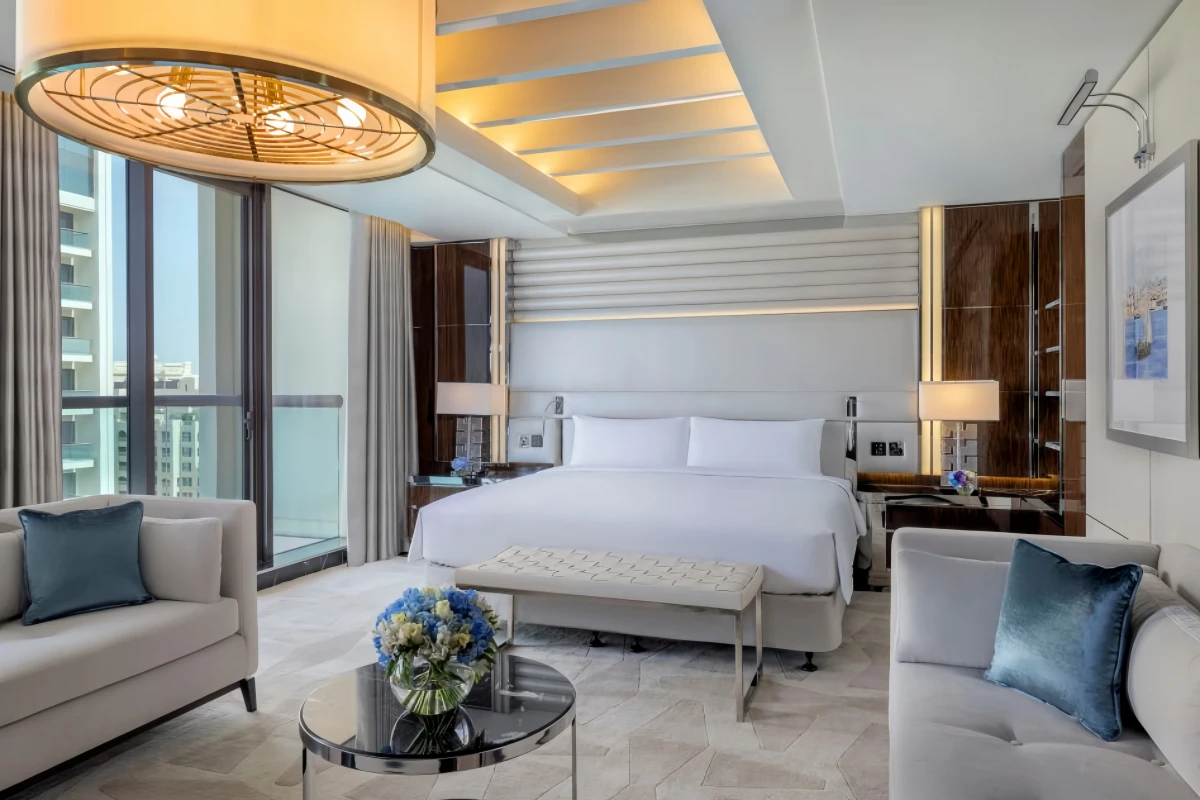CenSo Home hotel bedroom furniture for Hilton Hotel Dubai
