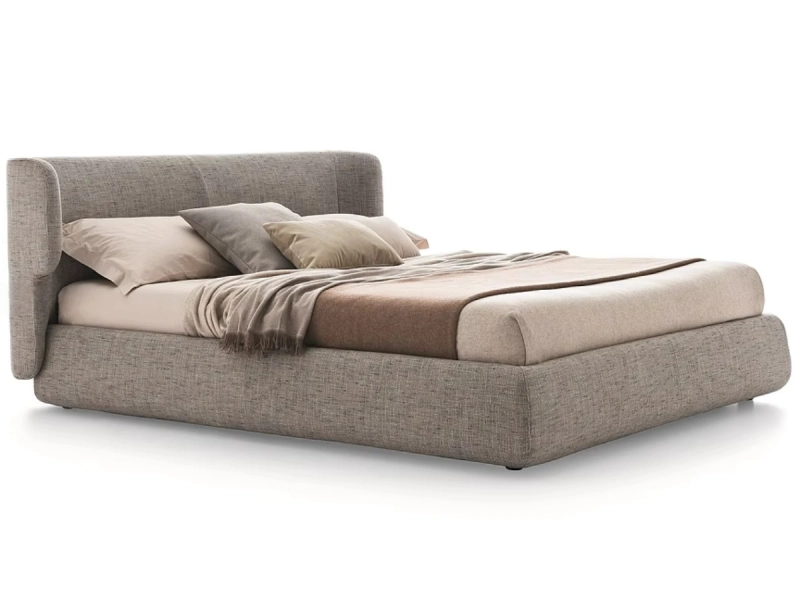 Luxury king size hotel bed