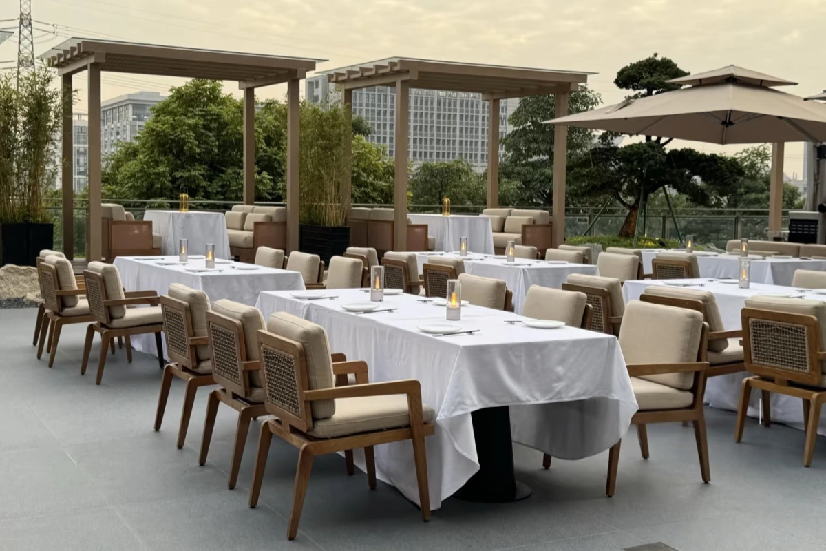 CenSo Home custom outdoor restaurant furniture