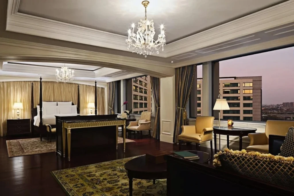 Best 20 Hotel Room Furniture Ideas 4